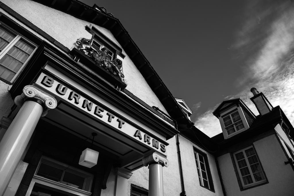 Burnett Arms Hotel Banchory Exterior photo